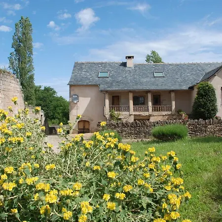 Le Chateau De Pervinquieres *