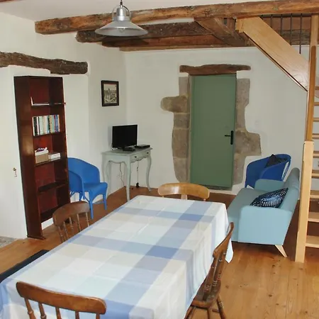 Nyaraló Le Chateau De Pervinquieres