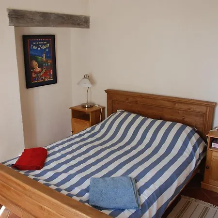 Le Chateau De Pervinquieres Casa de Férias *