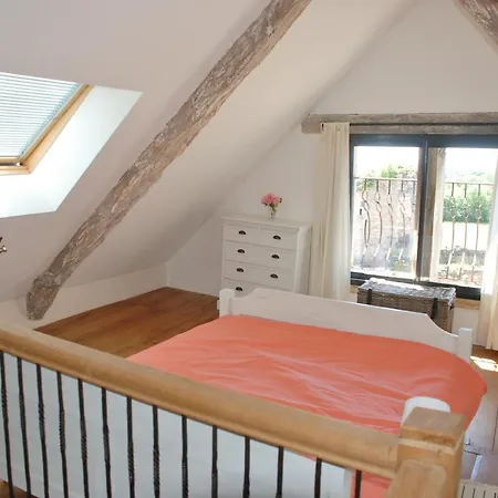 Casa de Férias Le Chateau De Pervinquieres *