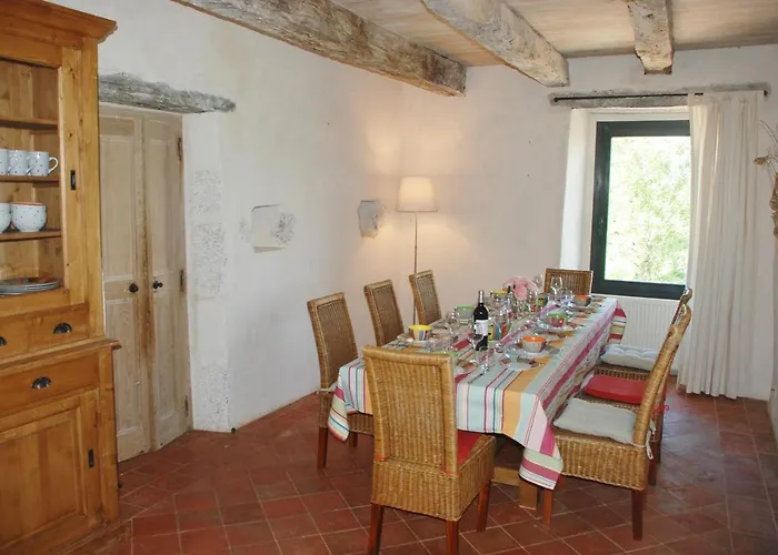 Nyaraló Le Chateau De Pervinquieres