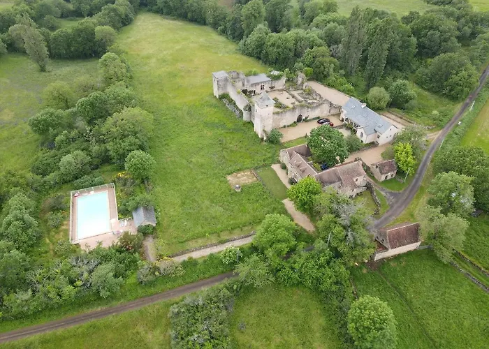 Nyaraló Le Chateau De Pervinquieres