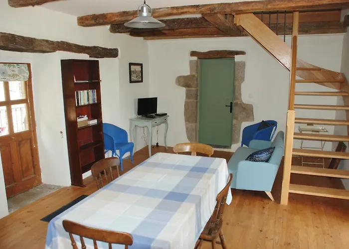 Nyaraló Le Chateau De Pervinquieres